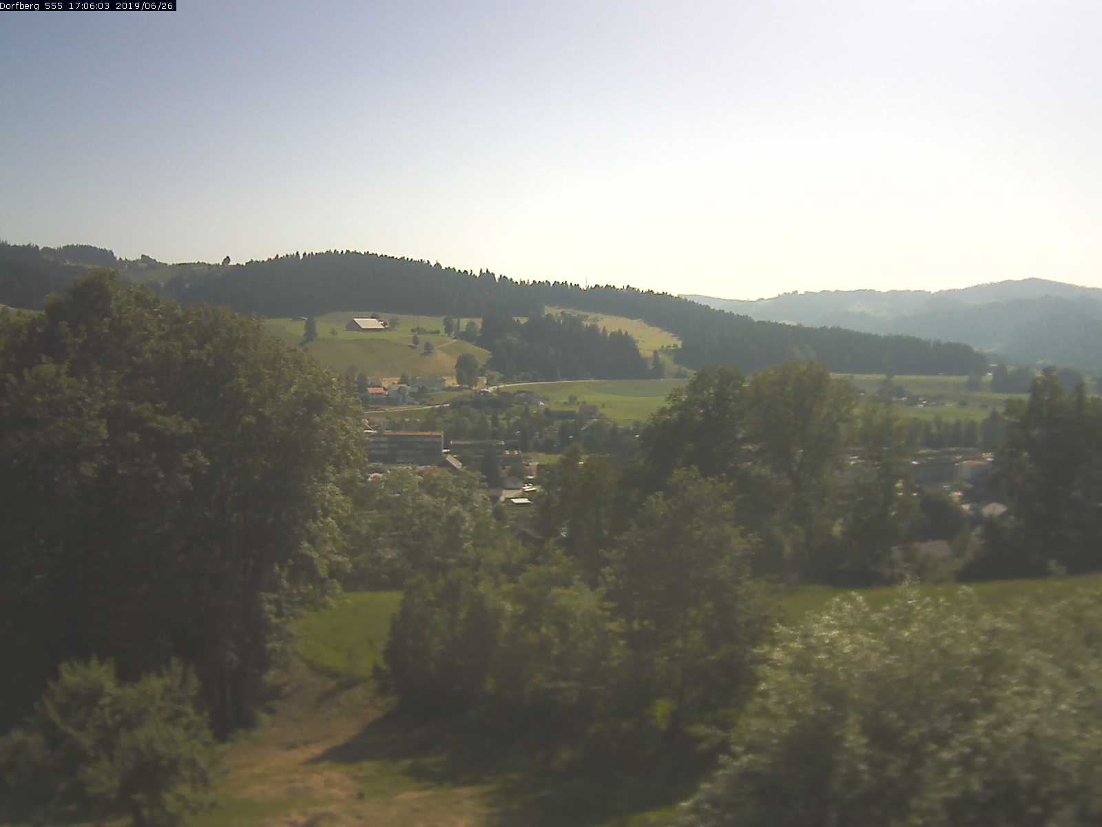 Webcam-Bild: Aussicht vom Dorfberg in Langnau 20190626-170602