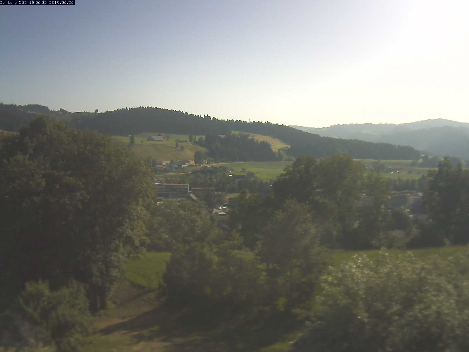 Webcam-Bild: Aussicht vom Dorfberg in Langnau 20190626-180601