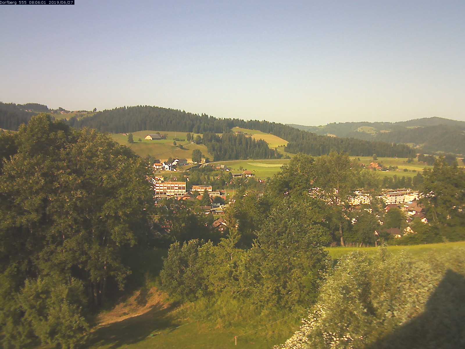 Webcam-Bild: Aussicht vom Dorfberg in Langnau 20190627-080601