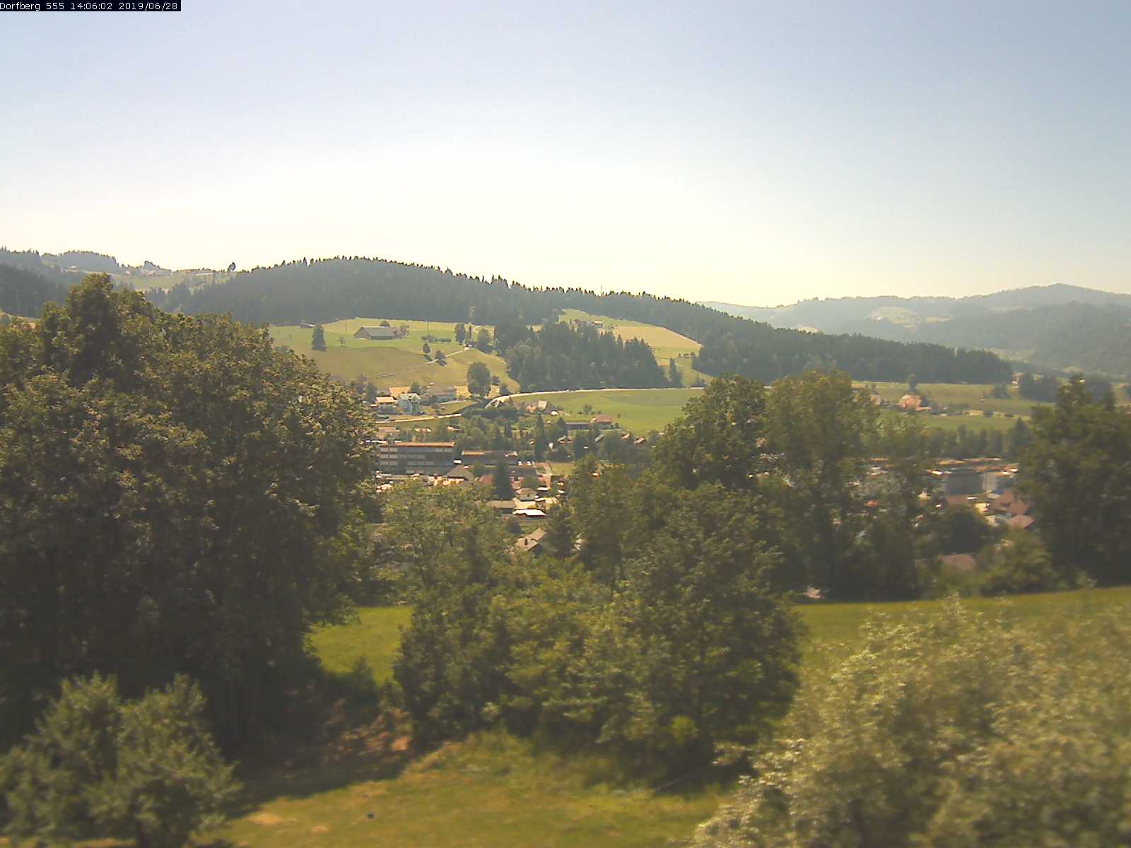Webcam-Bild: Aussicht vom Dorfberg in Langnau 20190628-140601