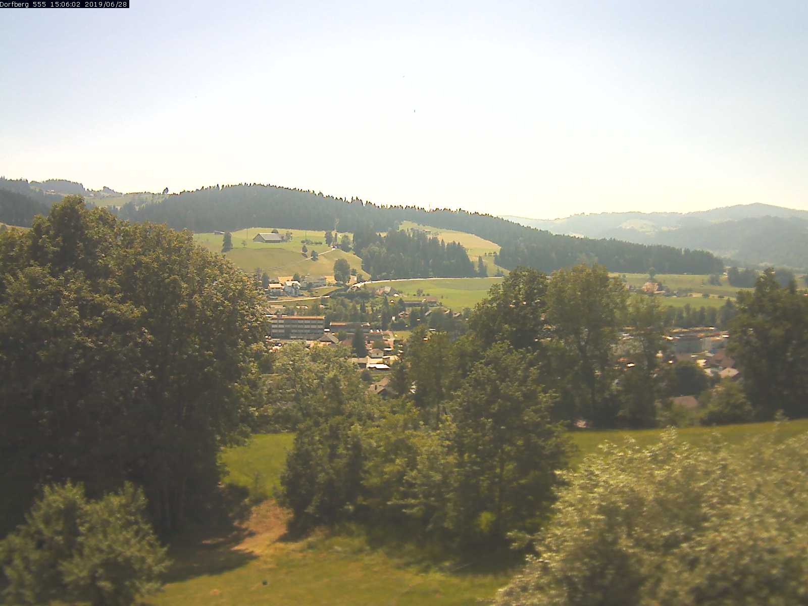 Webcam-Bild: Aussicht vom Dorfberg in Langnau 20190628-150601