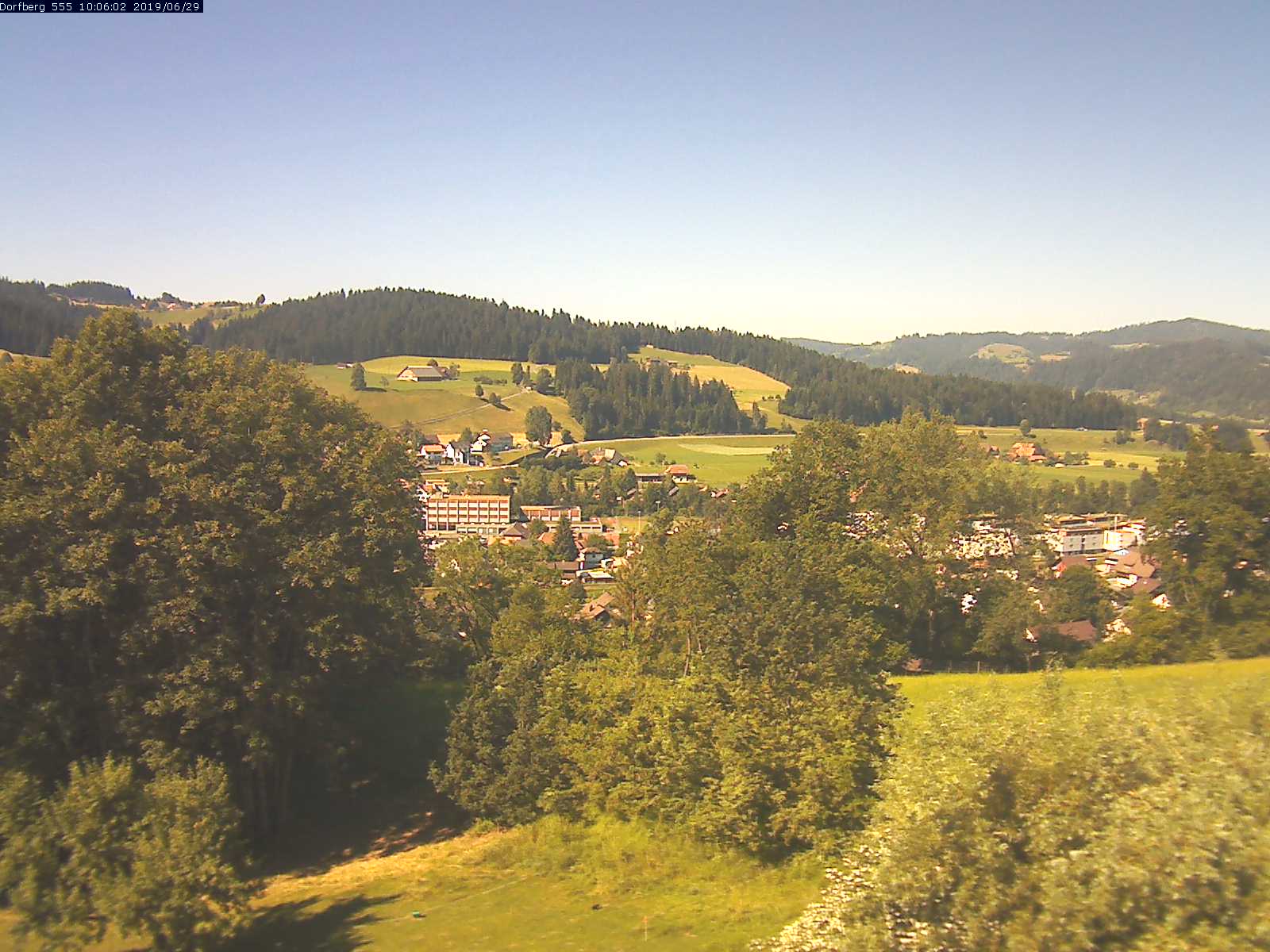 Webcam-Bild: Aussicht vom Dorfberg in Langnau 20190629-100601