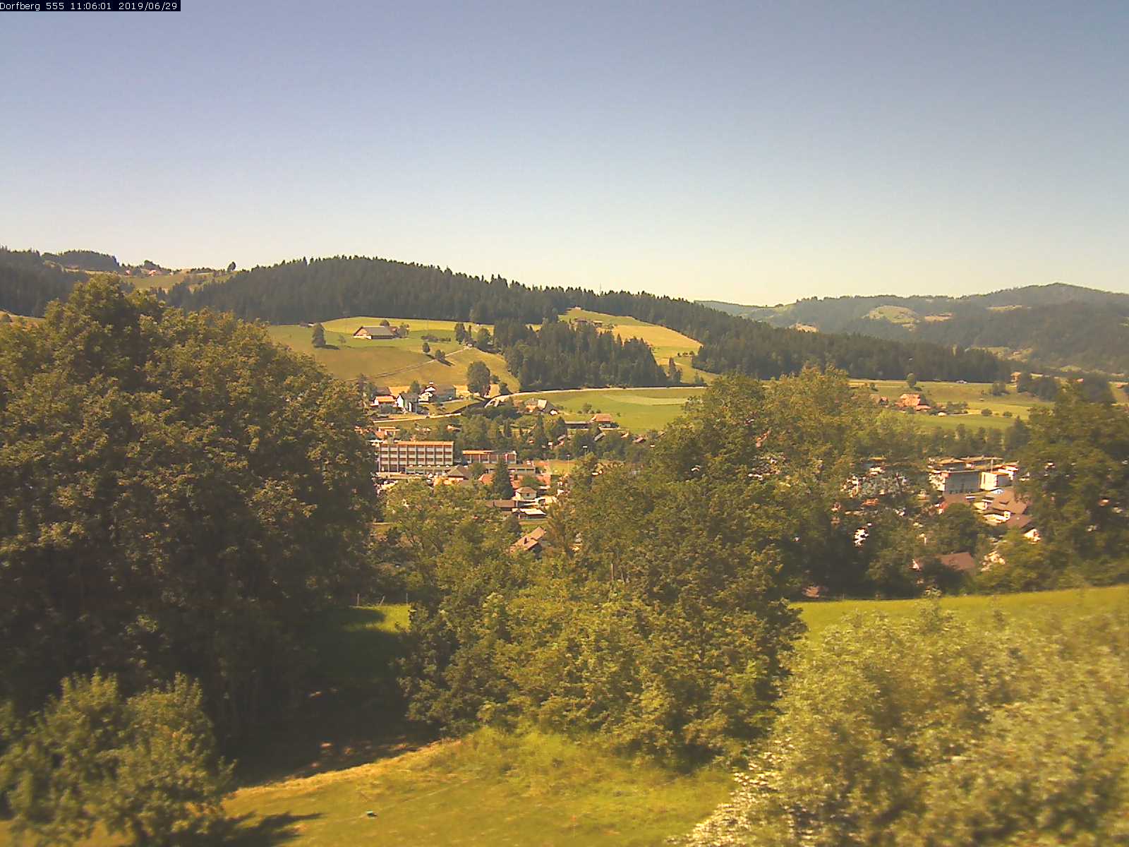 Webcam-Bild: Aussicht vom Dorfberg in Langnau 20190629-110601