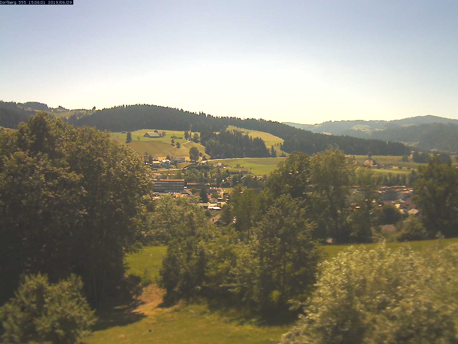 Webcam-Bild: Aussicht vom Dorfberg in Langnau 20190629-150601