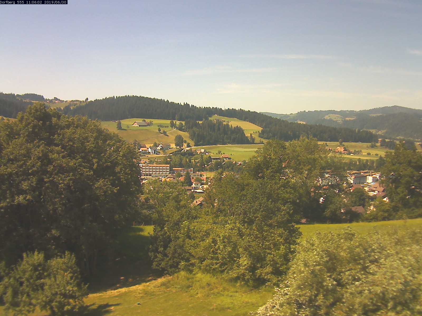 Webcam-Bild: Aussicht vom Dorfberg in Langnau 20190630-110601