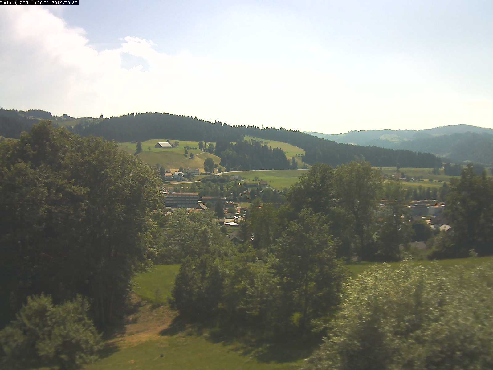 Webcam-Bild: Aussicht vom Dorfberg in Langnau 20190630-160601