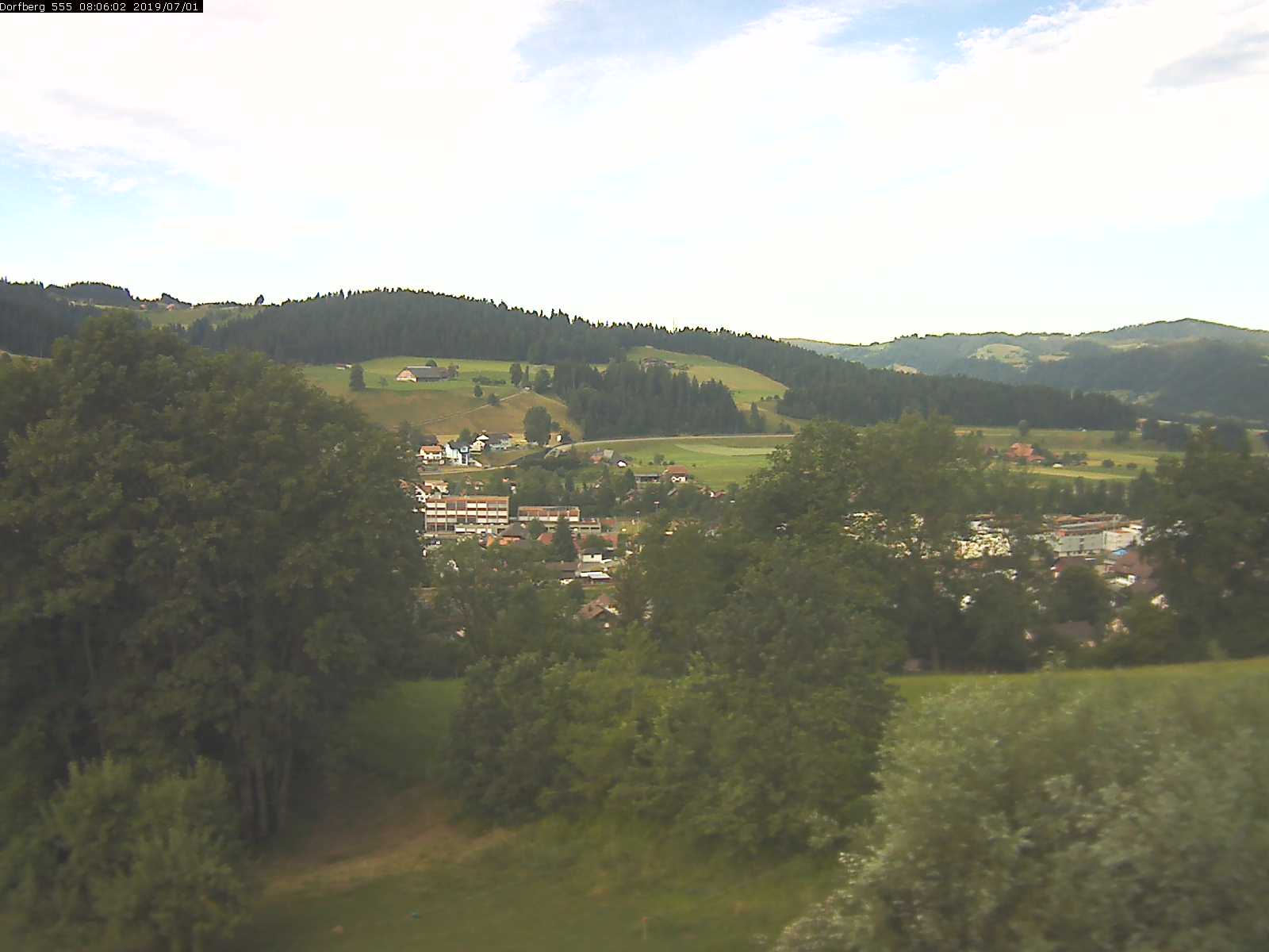 Webcam-Bild: Aussicht vom Dorfberg in Langnau 20190701-080601