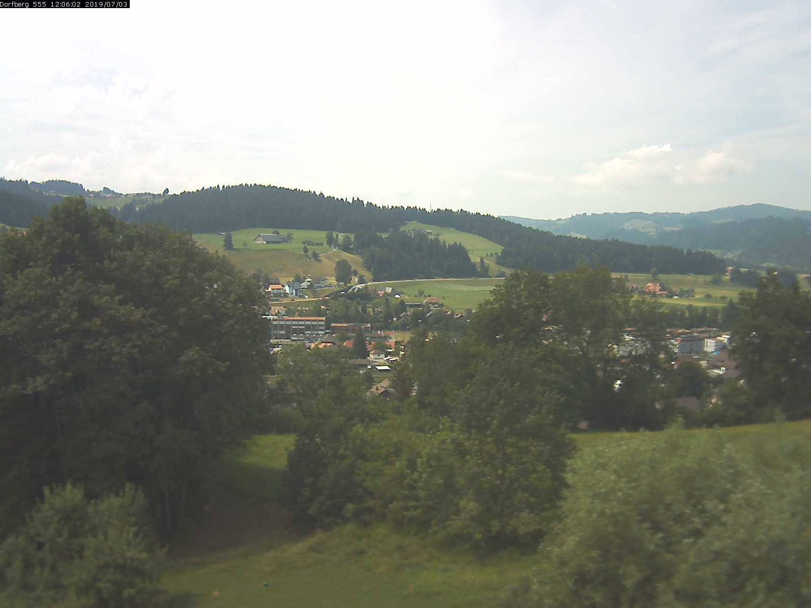 Webcam-Bild: Aussicht vom Dorfberg in Langnau 20190703-120601