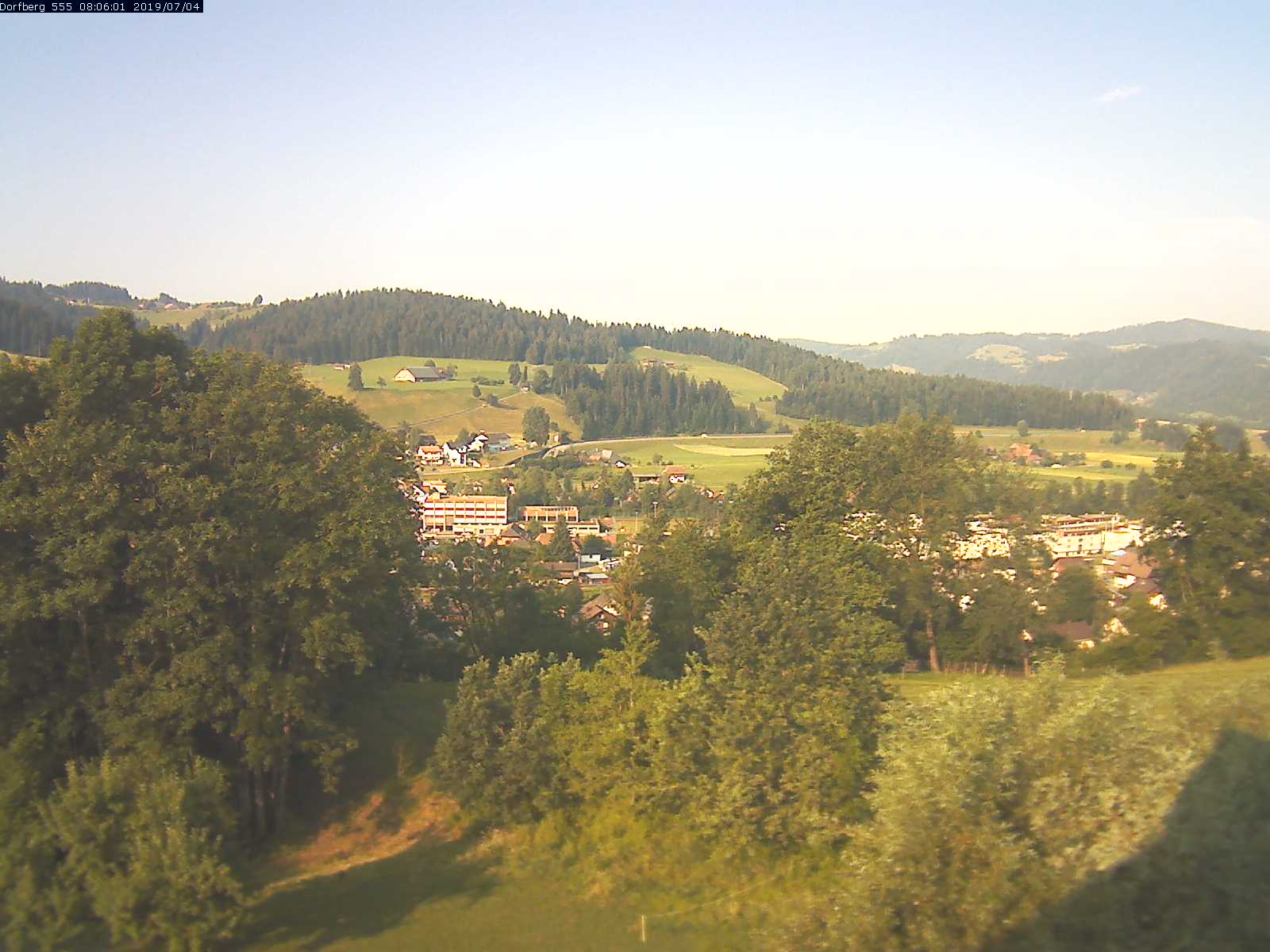 Webcam-Bild: Aussicht vom Dorfberg in Langnau 20190704-080601