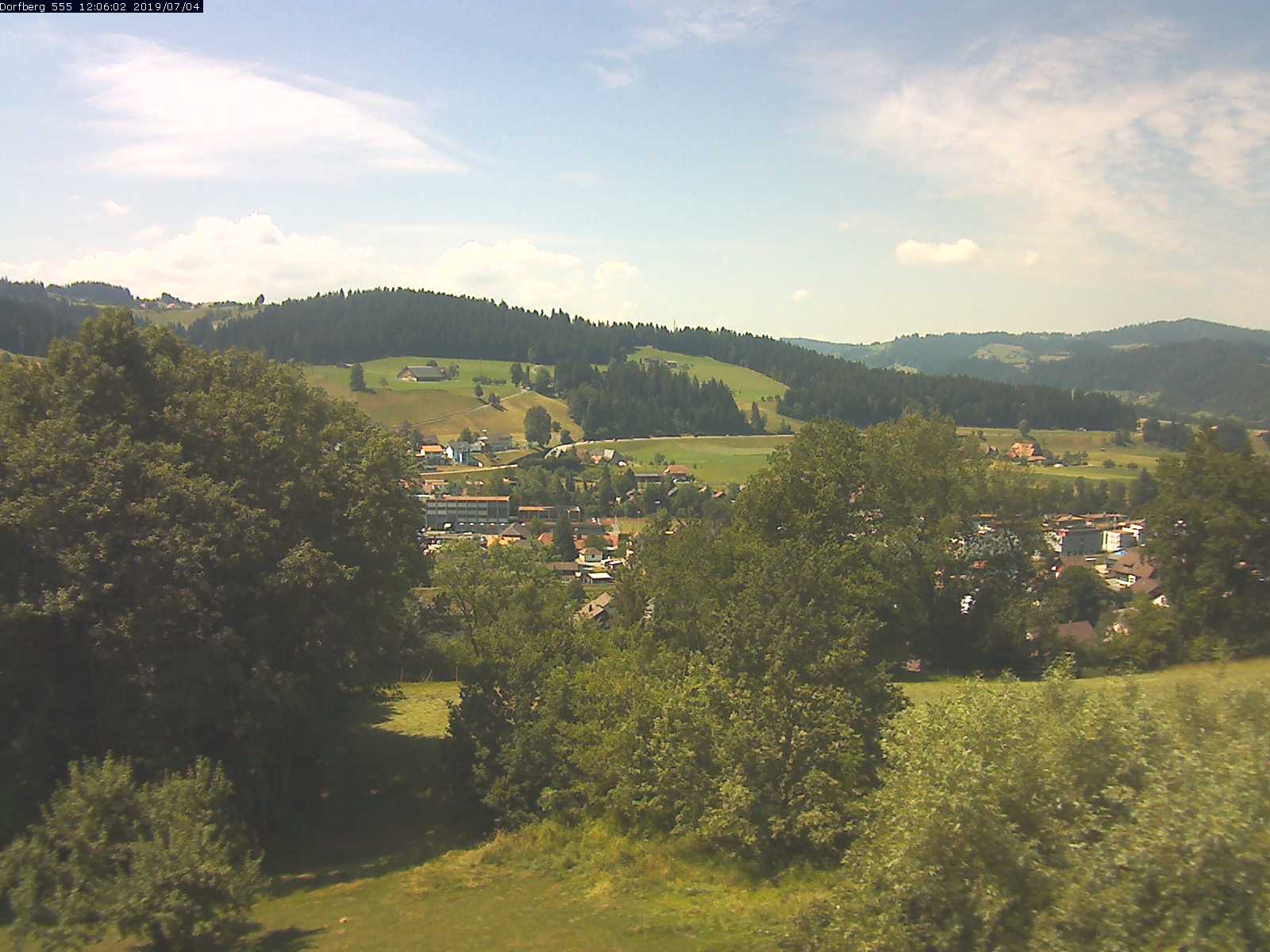 Webcam-Bild: Aussicht vom Dorfberg in Langnau 20190704-120601