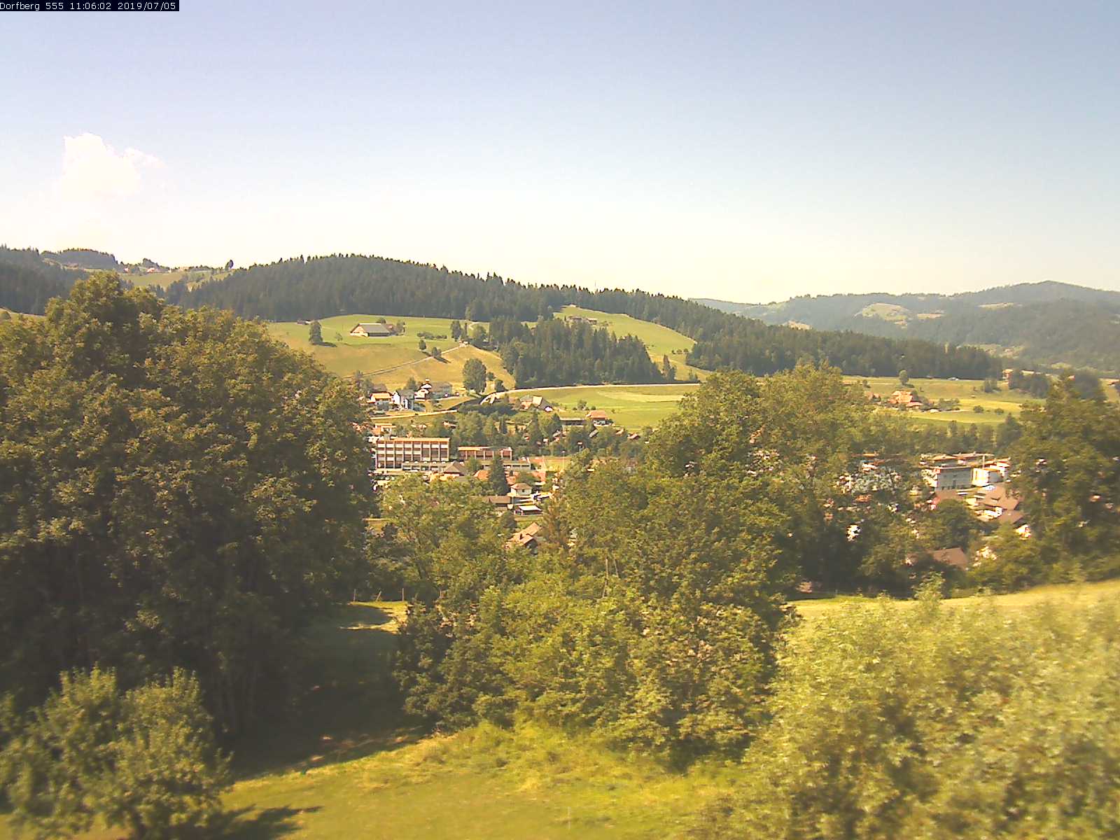 Webcam-Bild: Aussicht vom Dorfberg in Langnau 20190705-110601