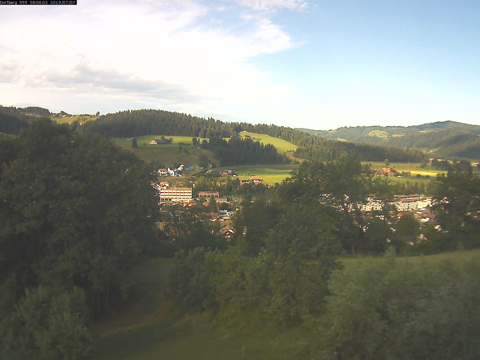 Webcam-Bild: Aussicht vom Dorfberg in Langnau 20190707-080601
