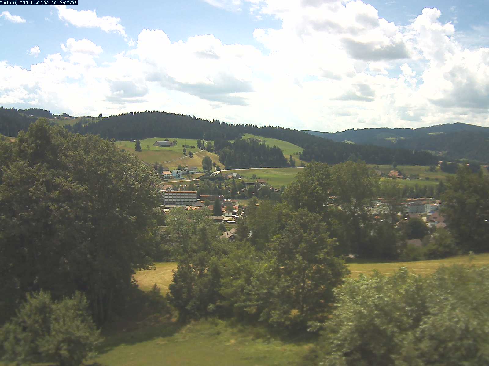 Webcam-Bild: Aussicht vom Dorfberg in Langnau 20190707-140601