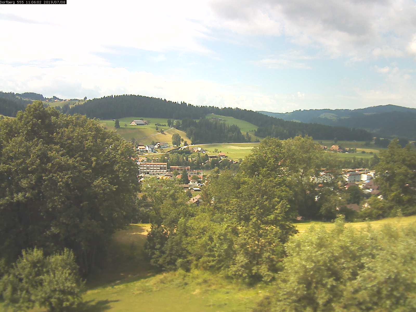 Webcam-Bild: Aussicht vom Dorfberg in Langnau 20190708-110601