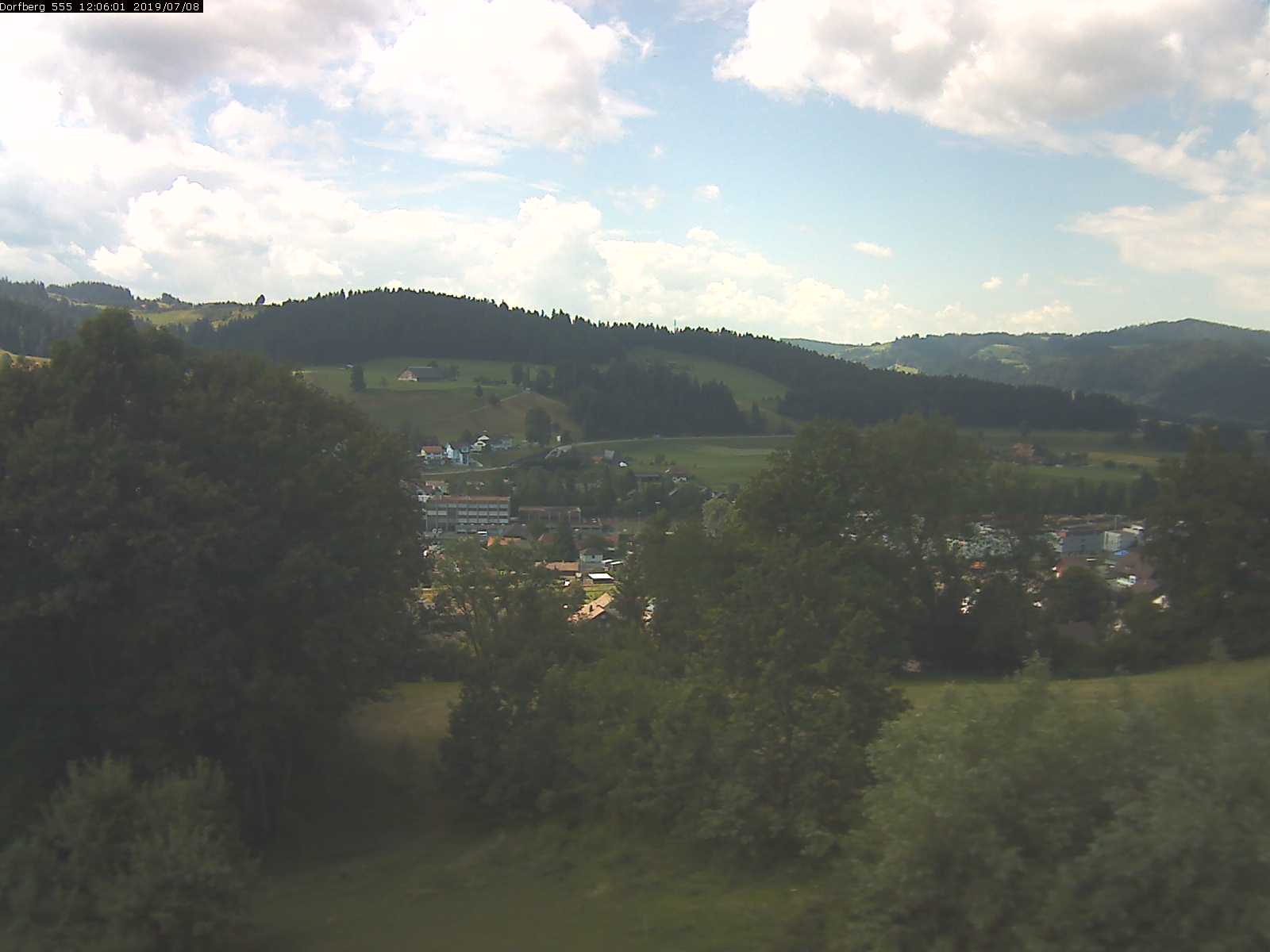 Webcam-Bild: Aussicht vom Dorfberg in Langnau 20190708-120601