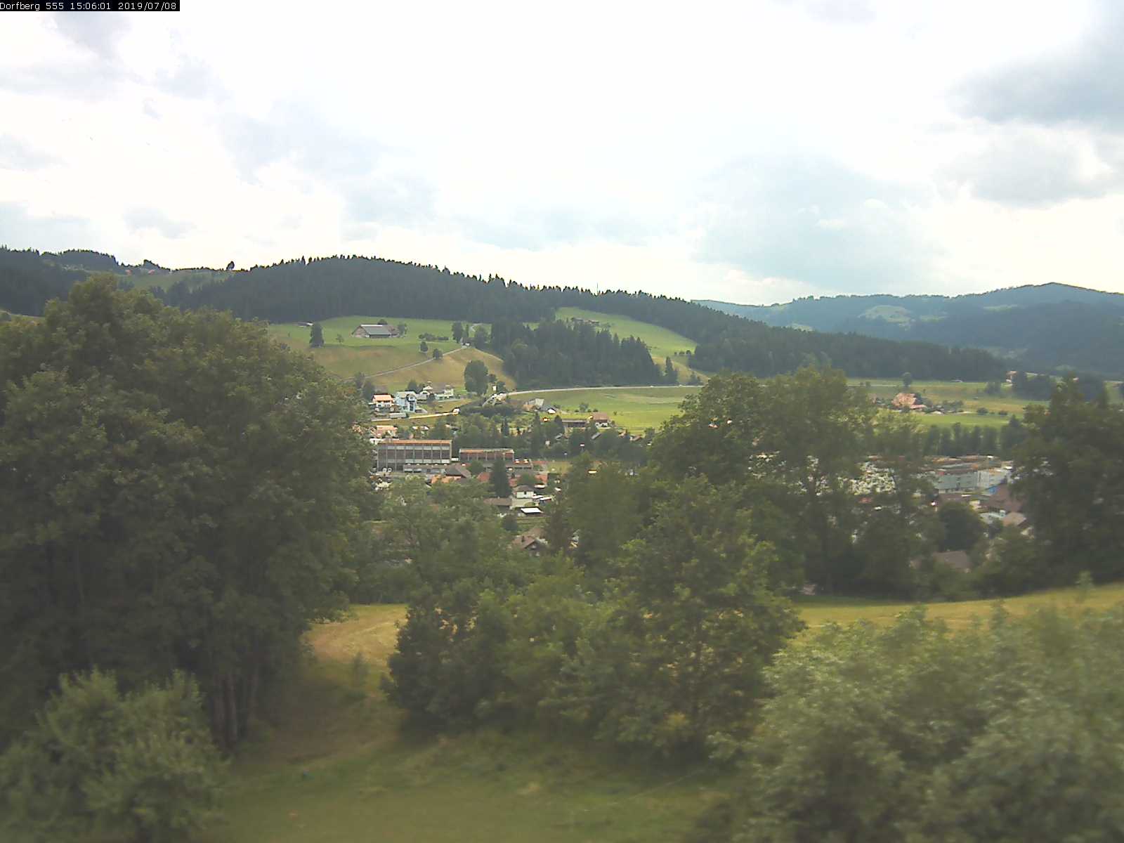 Webcam-Bild: Aussicht vom Dorfberg in Langnau 20190708-150601