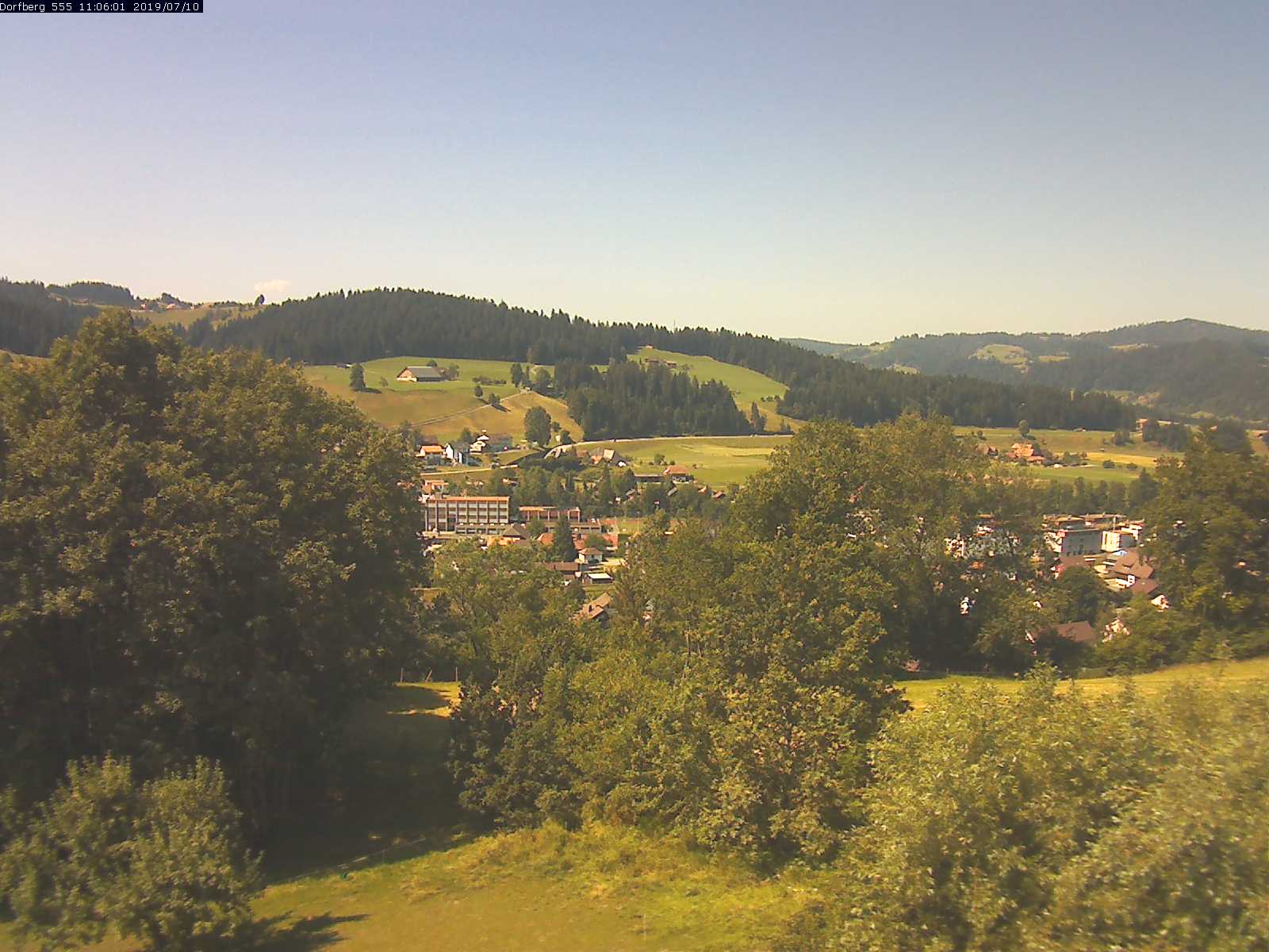 Webcam-Bild: Aussicht vom Dorfberg in Langnau 20190710-110601