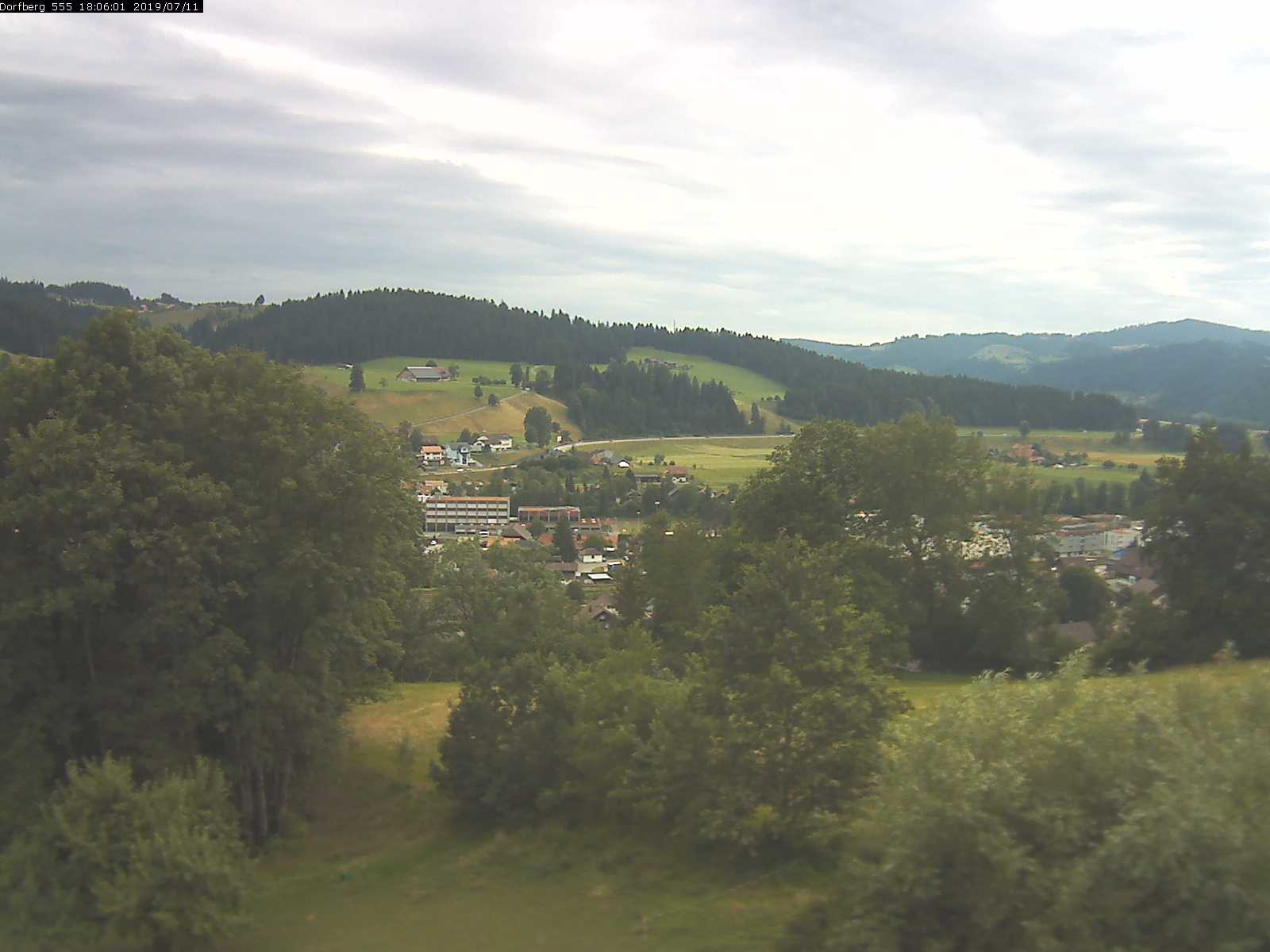 Webcam-Bild: Aussicht vom Dorfberg in Langnau 20190711-180601
