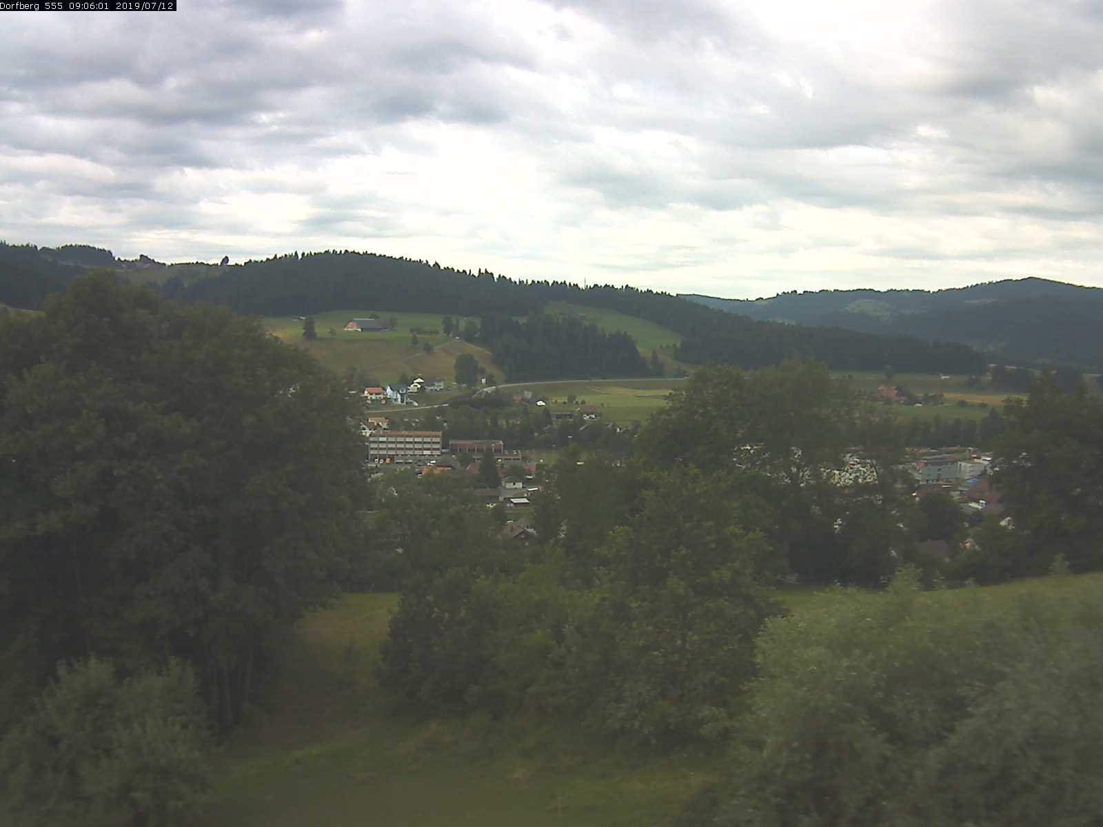 Webcam-Bild: Aussicht vom Dorfberg in Langnau 20190712-090601