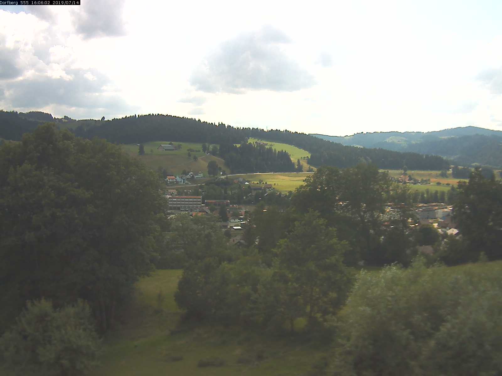 Webcam-Bild: Aussicht vom Dorfberg in Langnau 20190714-160601