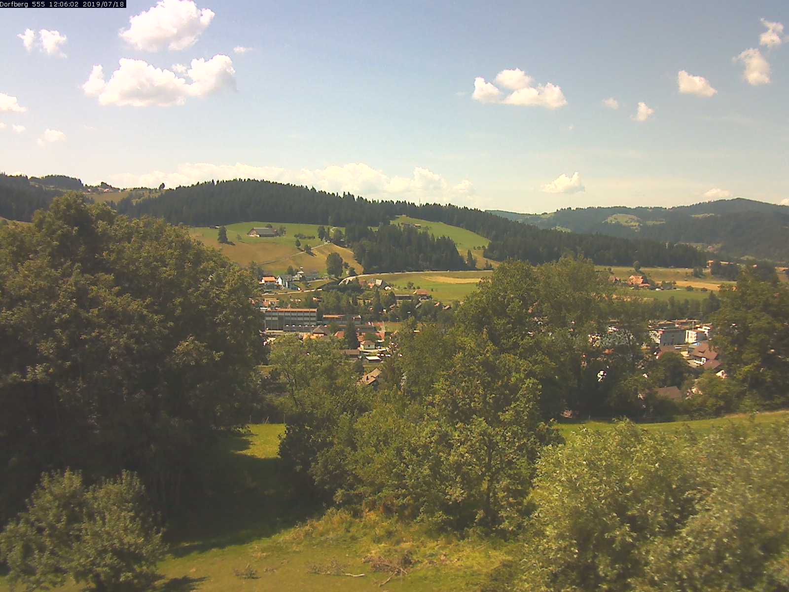 Webcam-Bild: Aussicht vom Dorfberg in Langnau 20190718-120601