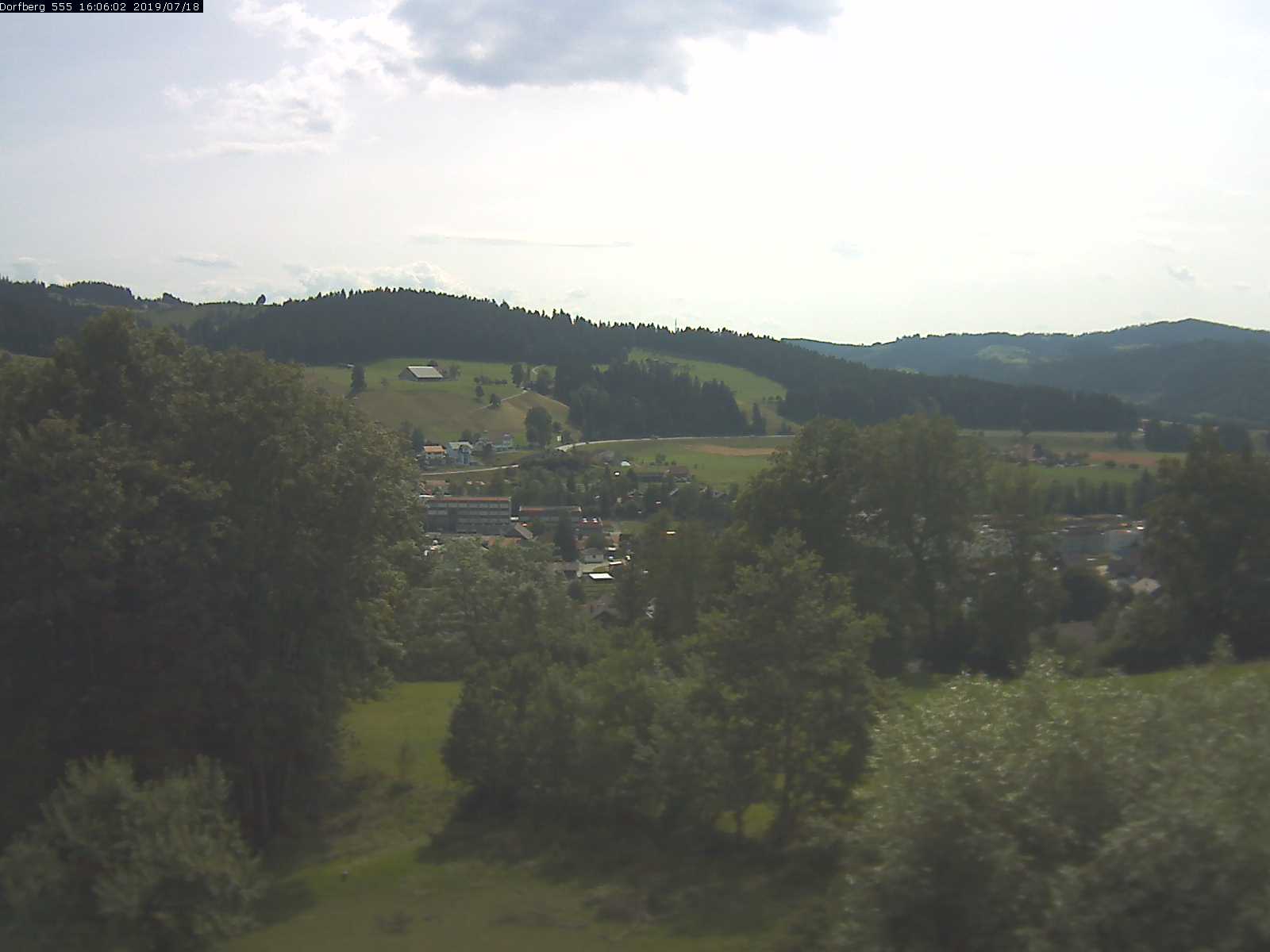 Webcam-Bild: Aussicht vom Dorfberg in Langnau 20190718-160601