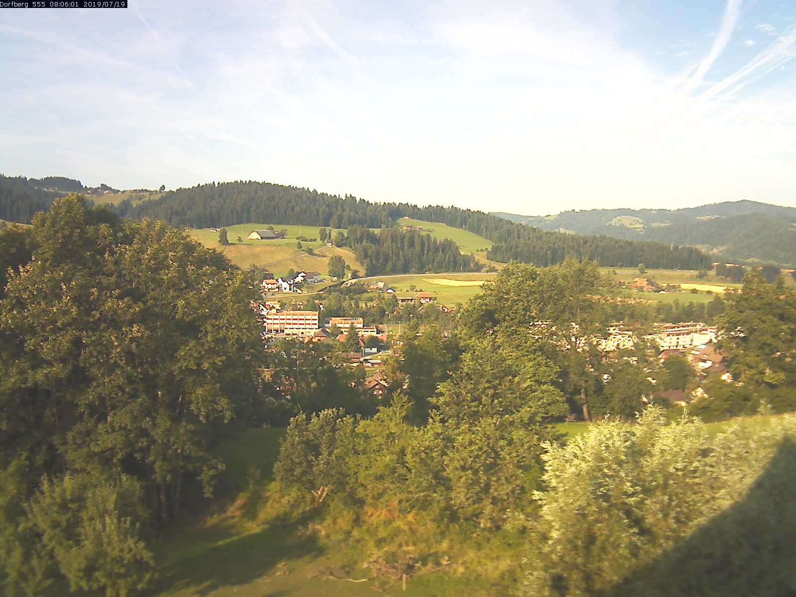 Webcam-Bild: Aussicht vom Dorfberg in Langnau 20190719-080601