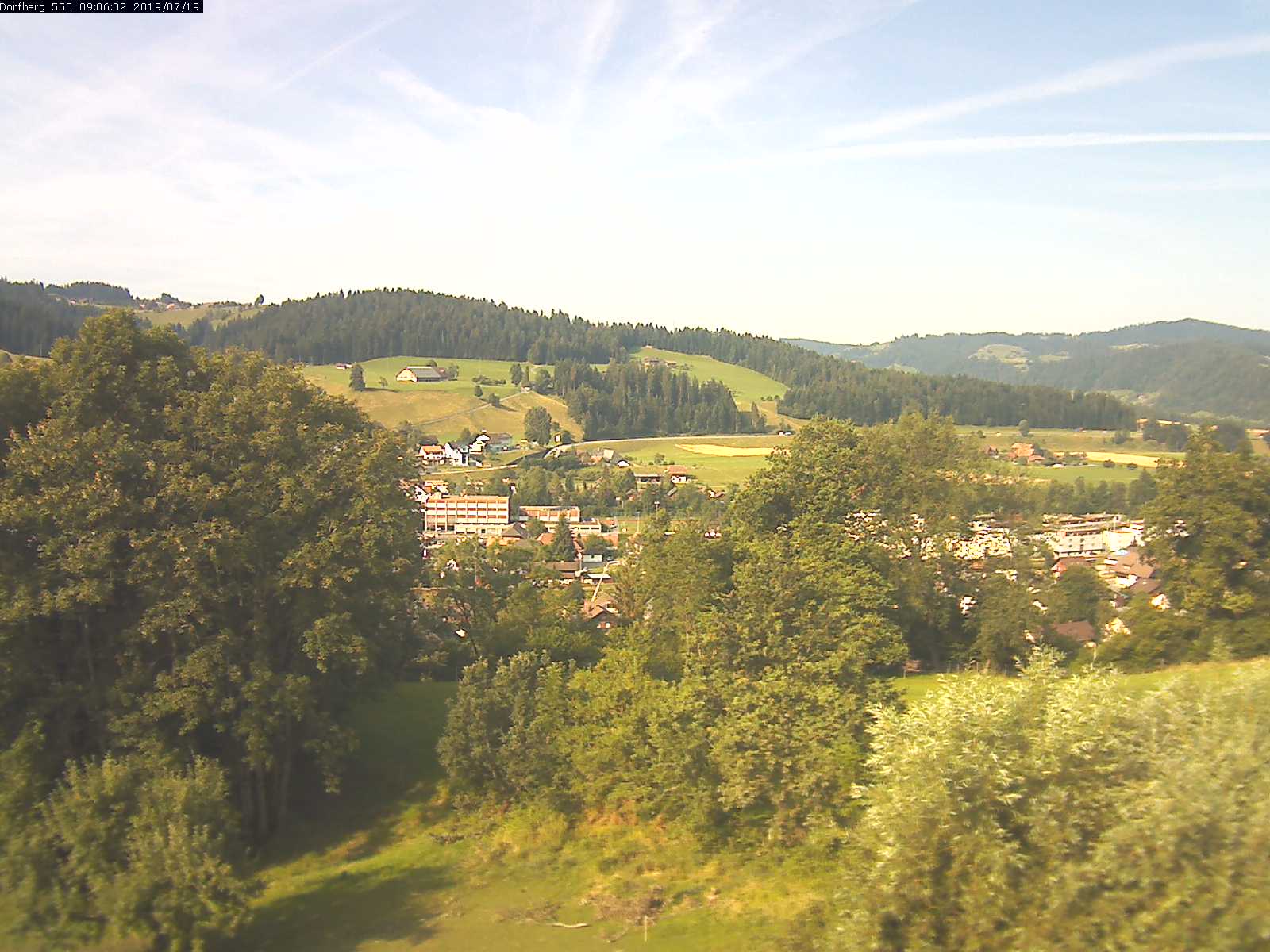 Webcam-Bild: Aussicht vom Dorfberg in Langnau 20190719-090601