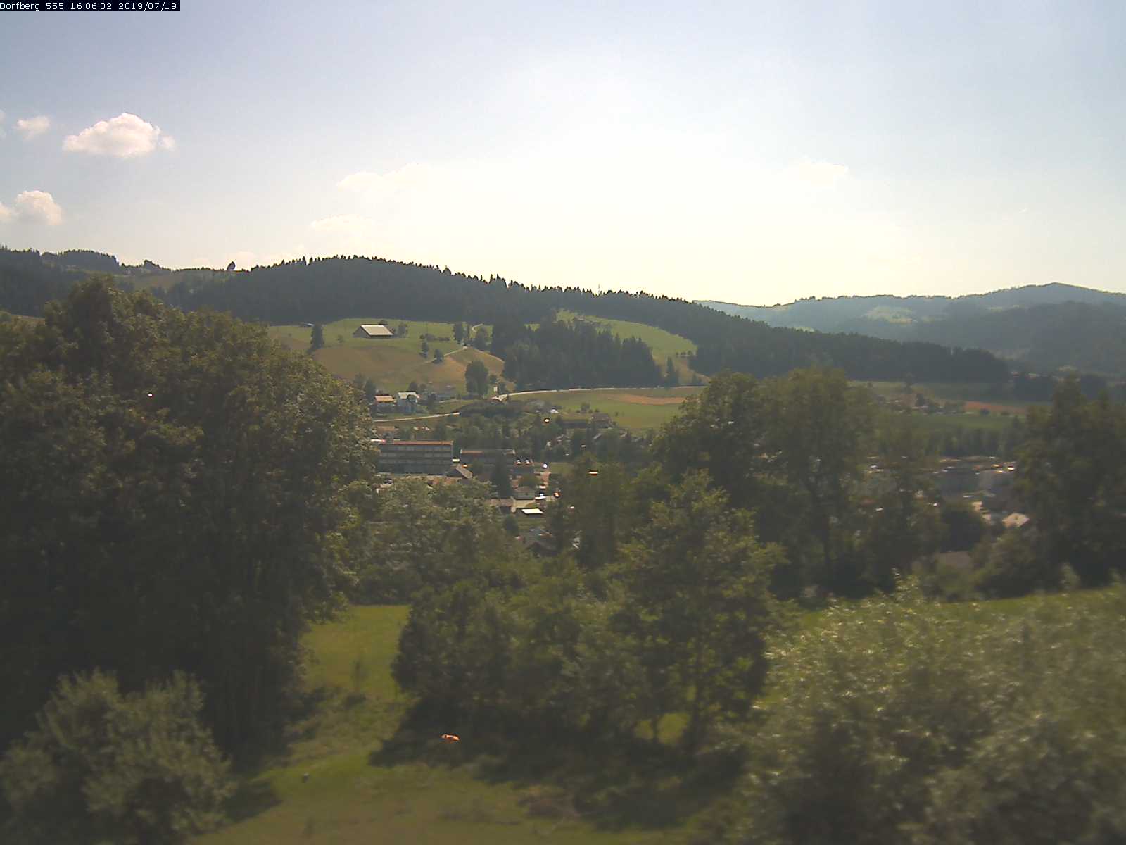 Webcam-Bild: Aussicht vom Dorfberg in Langnau 20190719-160601
