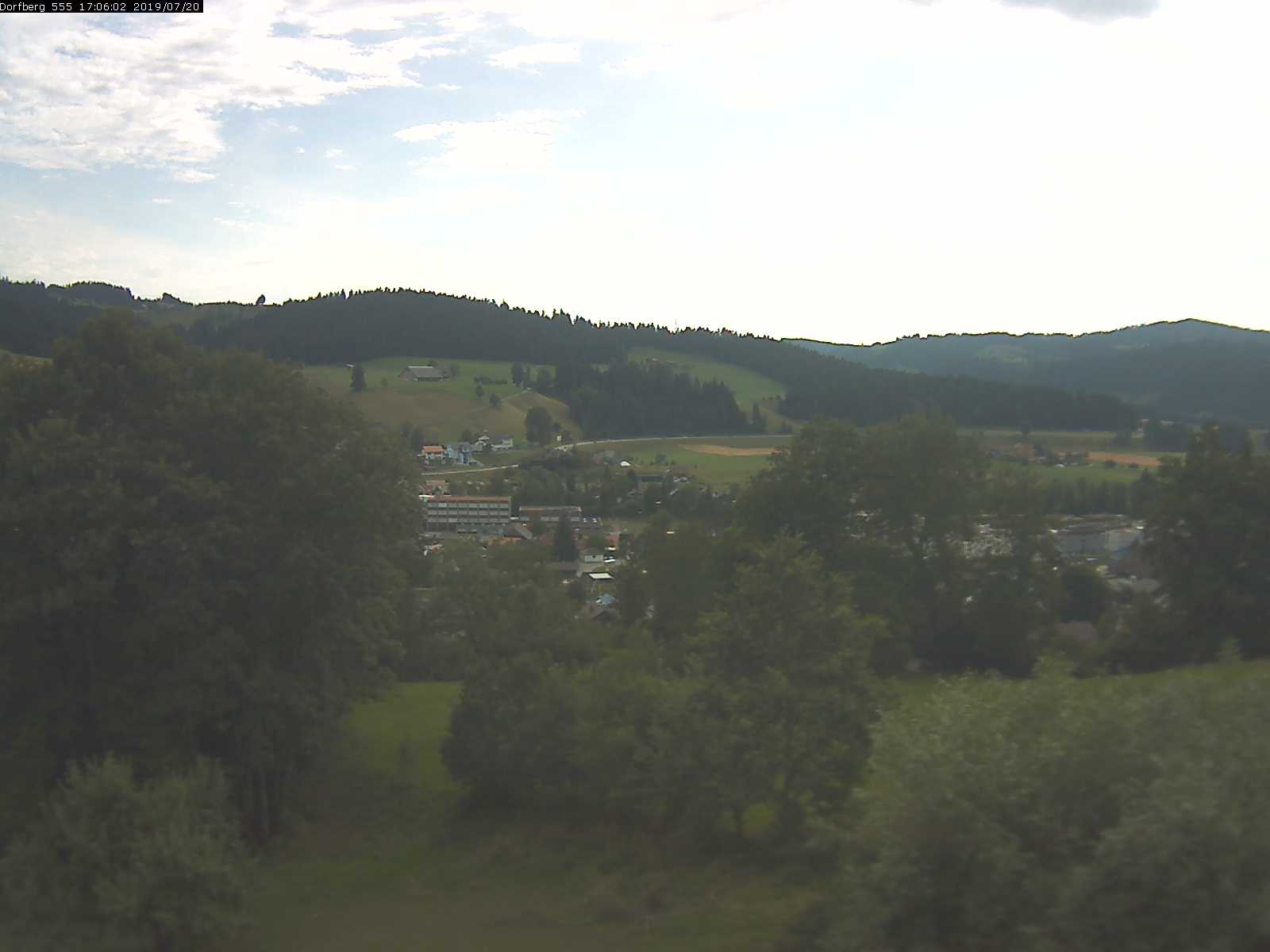 Webcam-Bild: Aussicht vom Dorfberg in Langnau 20190720-170601