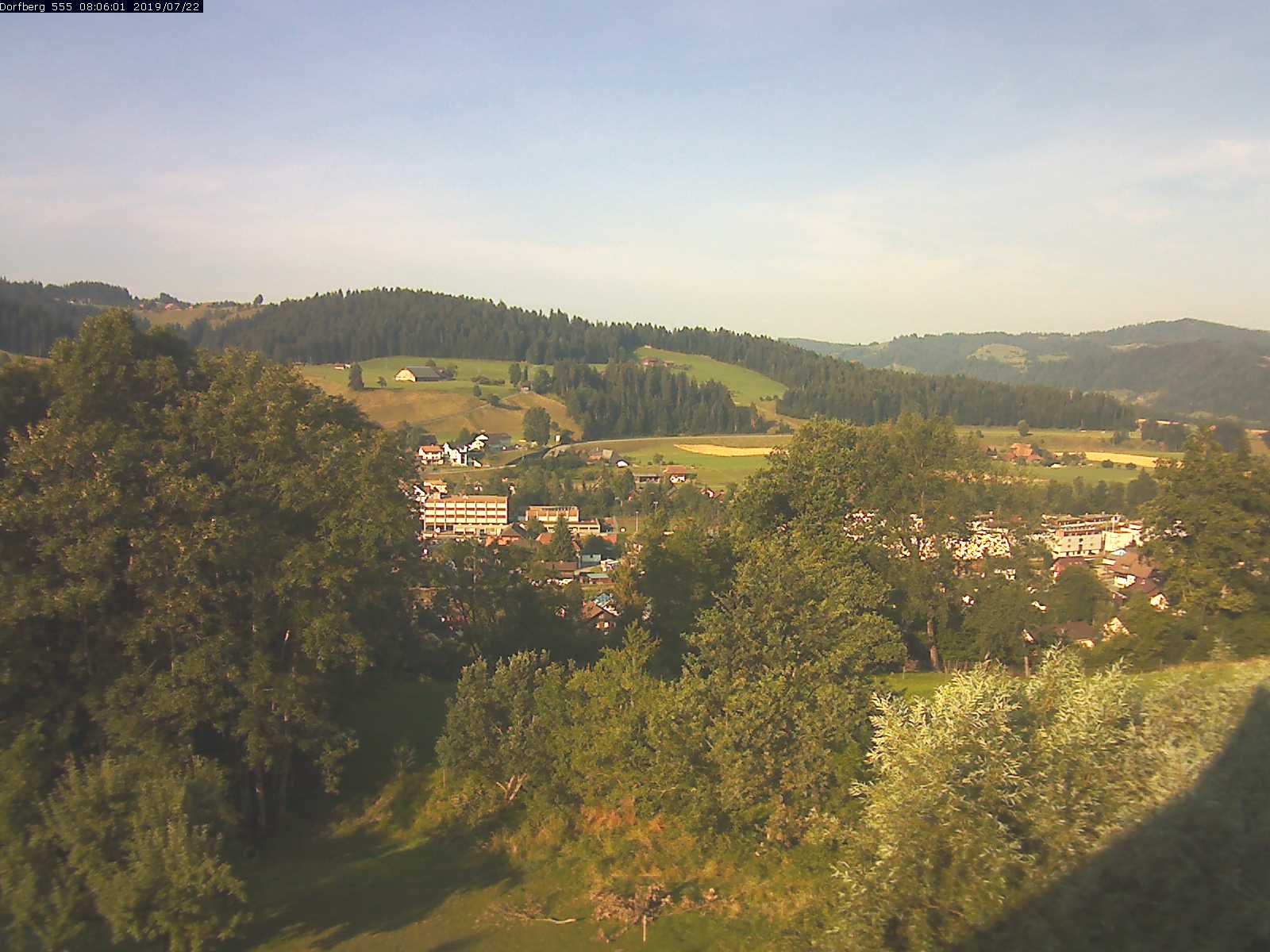 Webcam-Bild: Aussicht vom Dorfberg in Langnau 20190722-080601