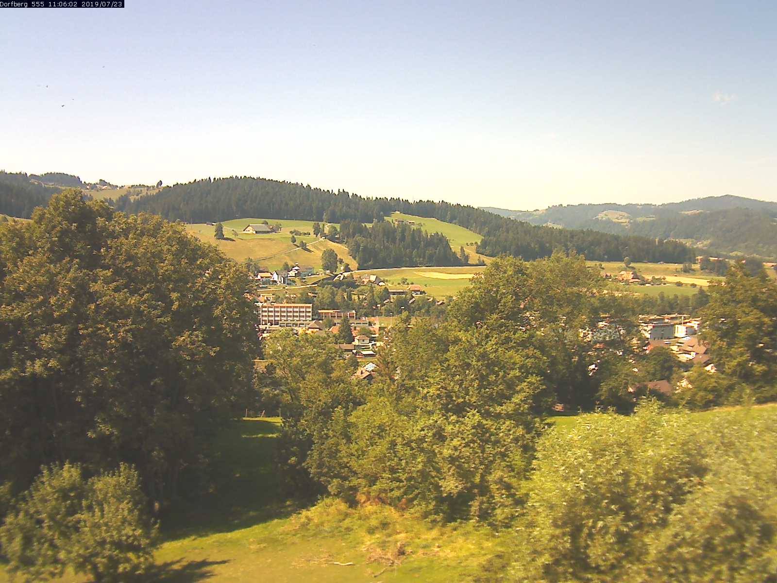 Webcam-Bild: Aussicht vom Dorfberg in Langnau 20190723-110601