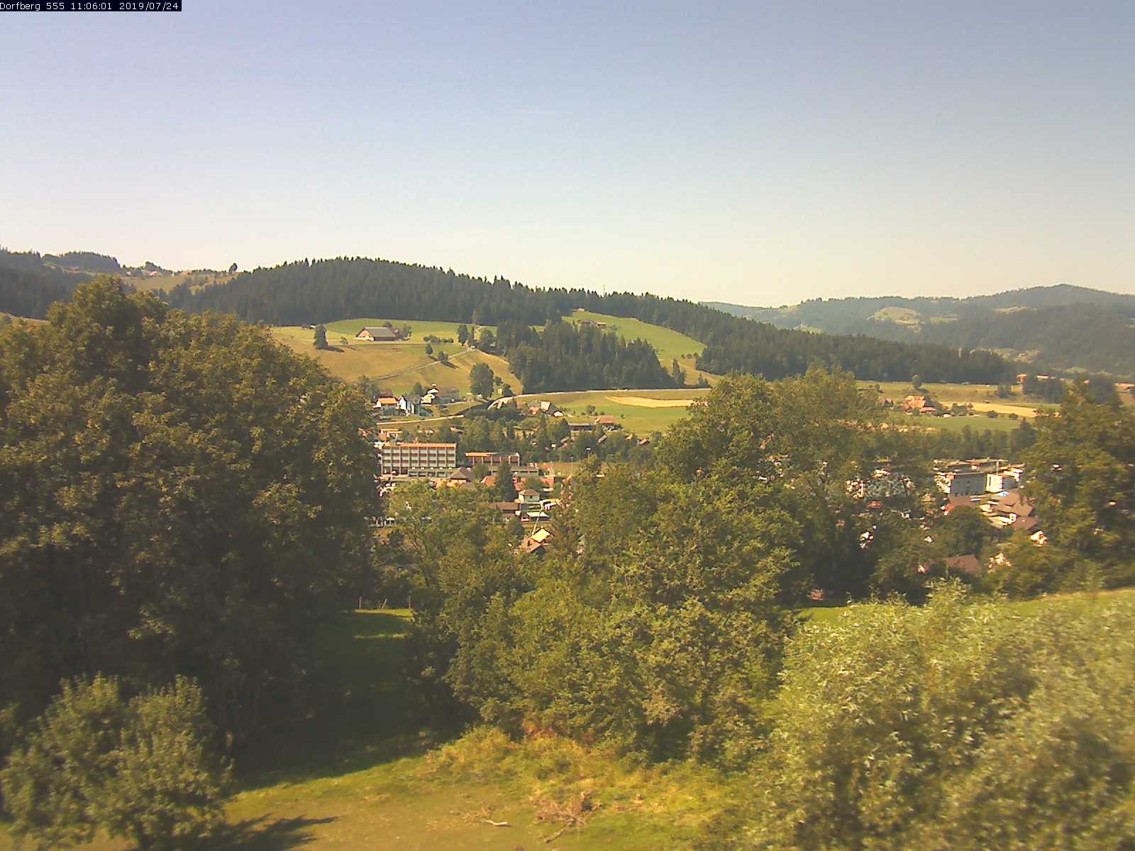 Webcam-Bild: Aussicht vom Dorfberg in Langnau 20190724-110601