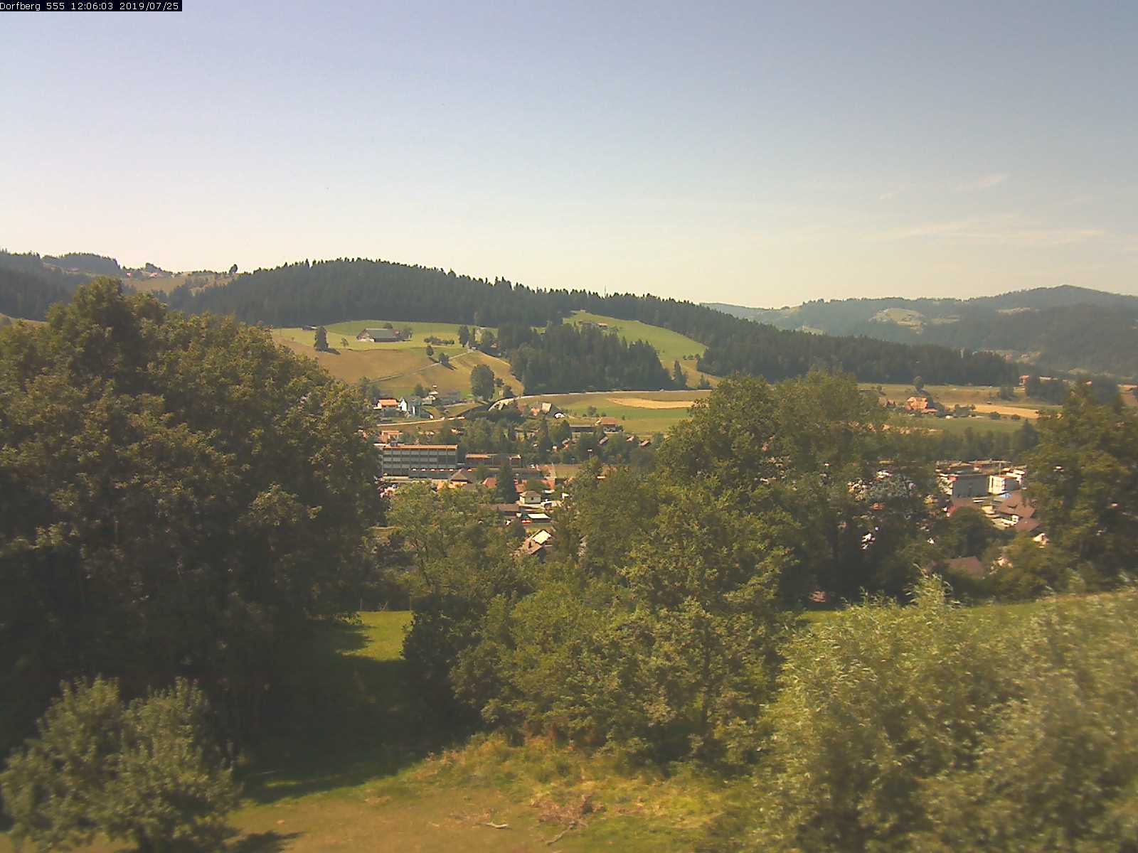 Webcam-Bild: Aussicht vom Dorfberg in Langnau 20190725-120601