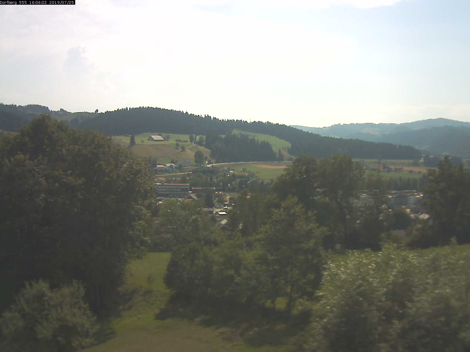 Webcam-Bild: Aussicht vom Dorfberg in Langnau 20190725-160601