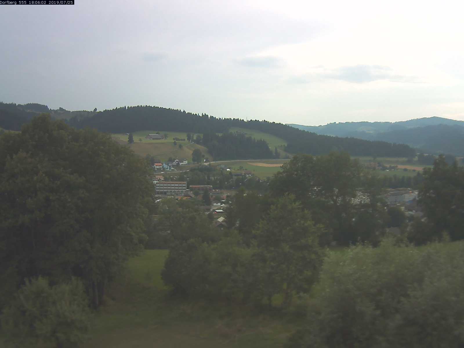 Webcam-Bild: Aussicht vom Dorfberg in Langnau 20190725-180601