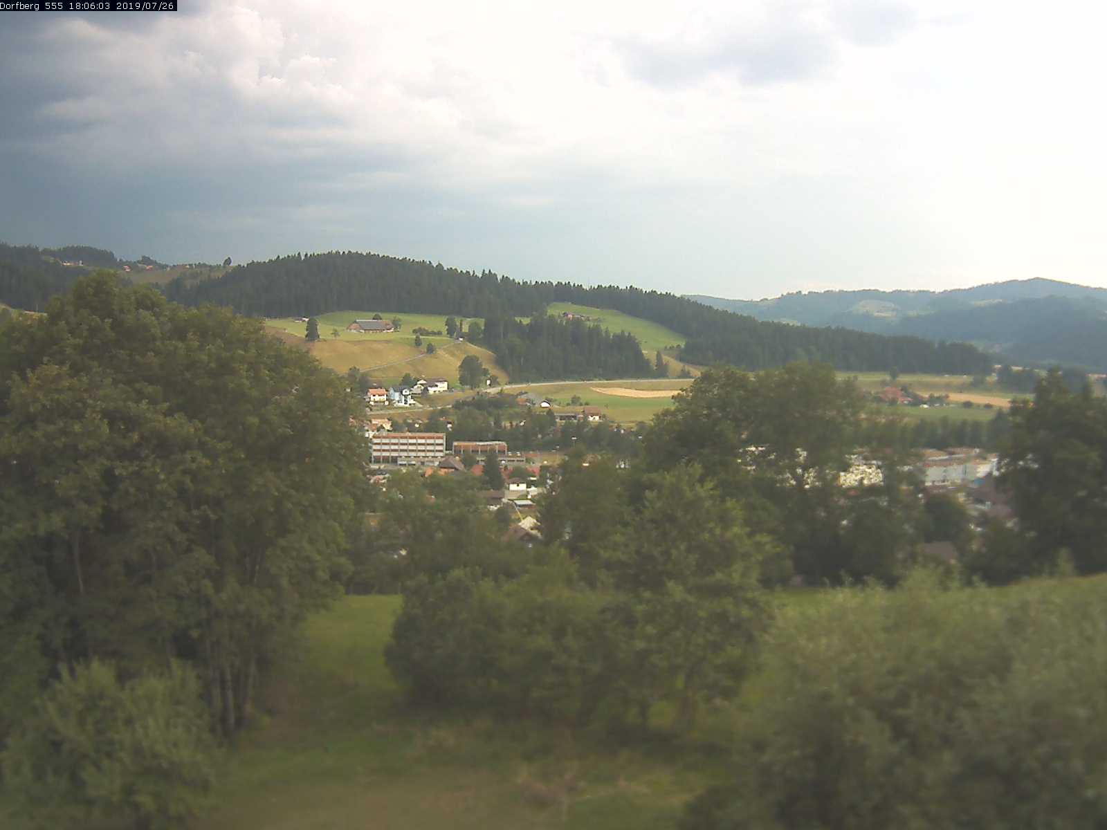 Webcam-Bild: Aussicht vom Dorfberg in Langnau 20190726-180601