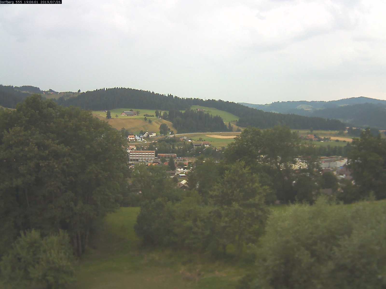 Webcam-Bild: Aussicht vom Dorfberg in Langnau 20190726-190601