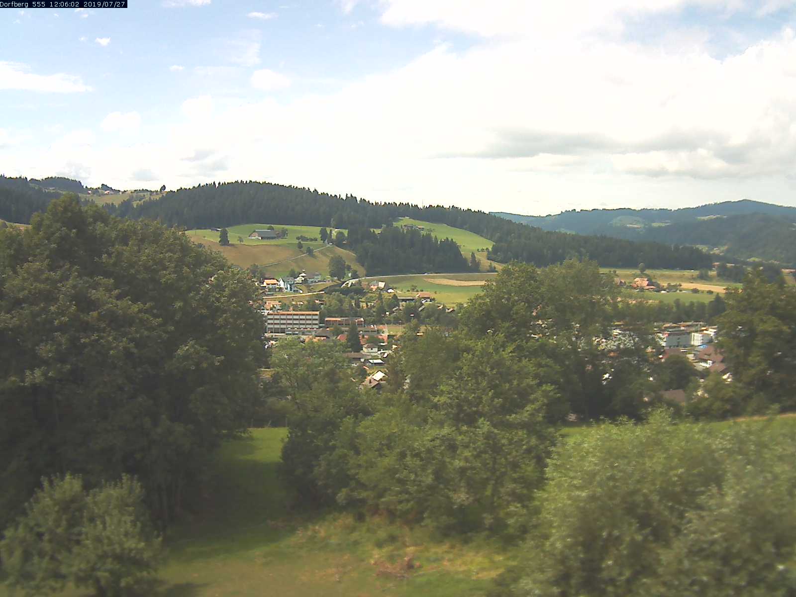 Webcam-Bild: Aussicht vom Dorfberg in Langnau 20190727-120601