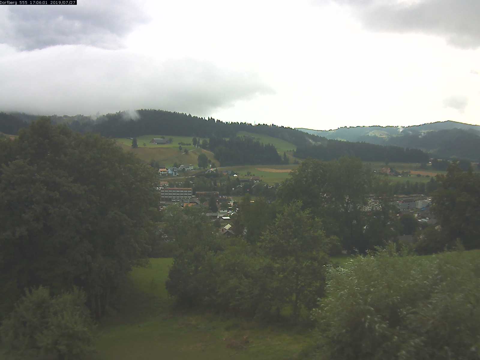Webcam-Bild: Aussicht vom Dorfberg in Langnau 20190727-170601