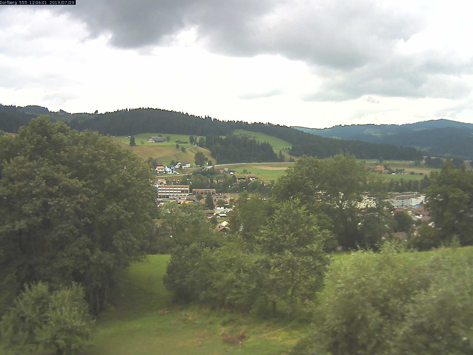 Webcam-Bild: Aussicht vom Dorfberg in Langnau 20190729-120601