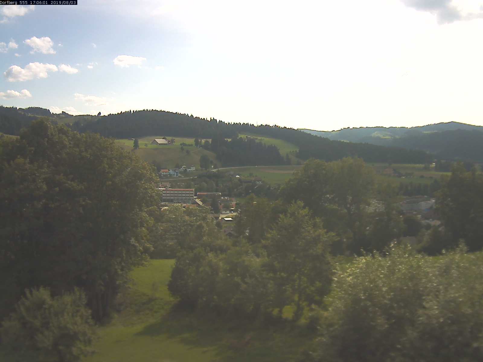 Webcam-Bild: Aussicht vom Dorfberg in Langnau 20190803-170601