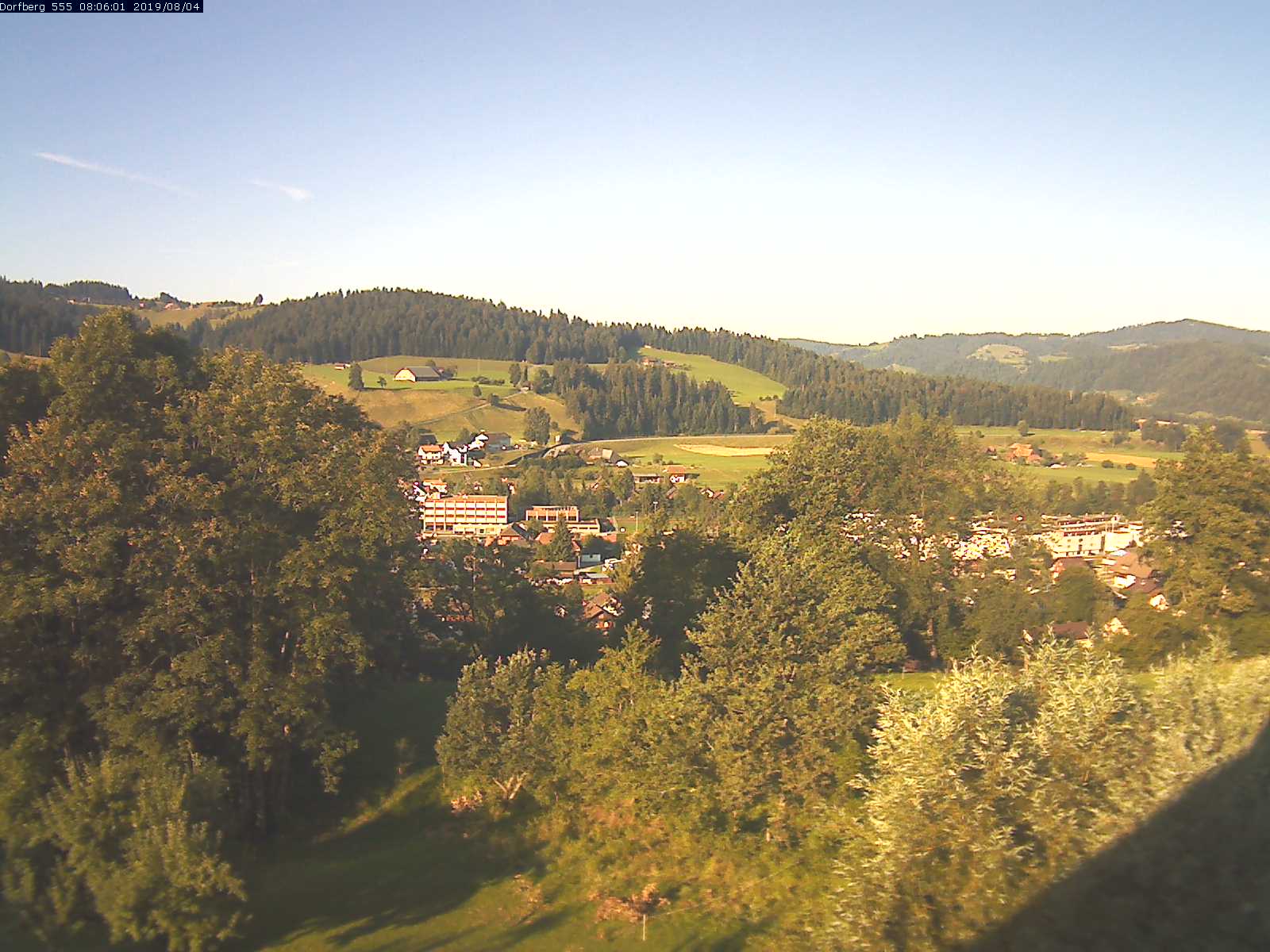 Webcam-Bild: Aussicht vom Dorfberg in Langnau 20190804-080601