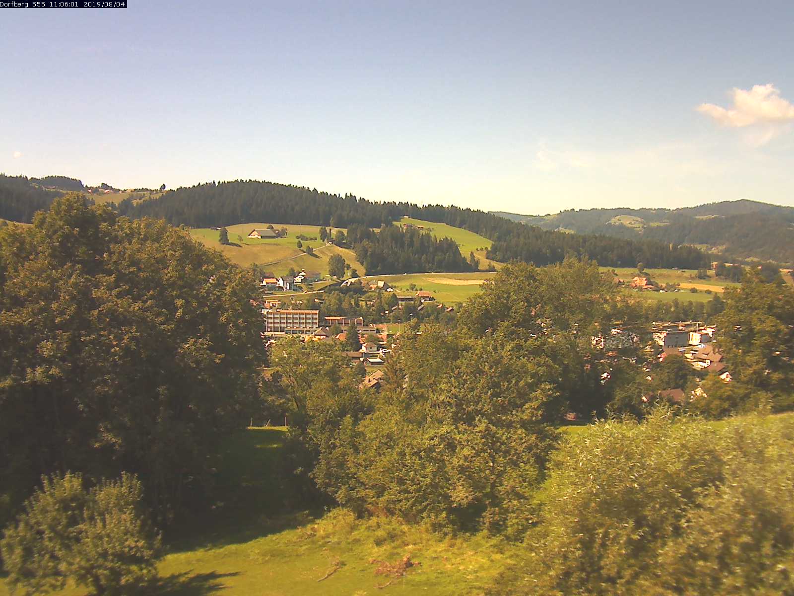 Webcam-Bild: Aussicht vom Dorfberg in Langnau 20190804-110601