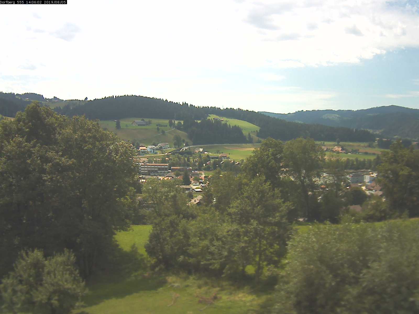 Webcam-Bild: Aussicht vom Dorfberg in Langnau 20190805-140601