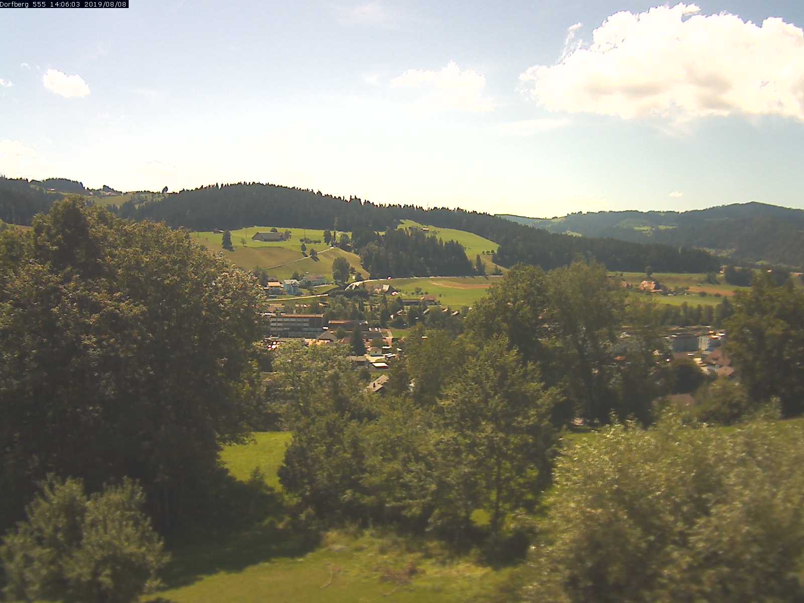 Webcam-Bild: Aussicht vom Dorfberg in Langnau 20190808-140601