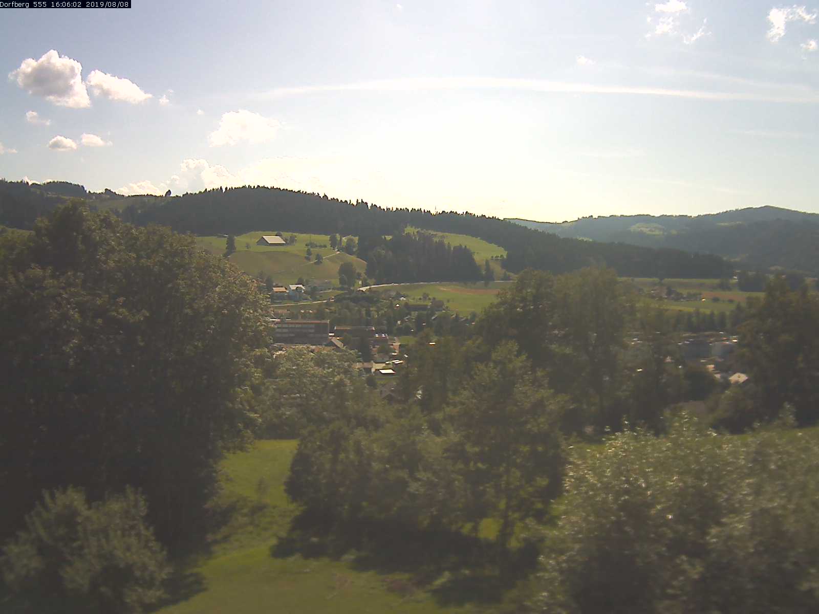 Webcam-Bild: Aussicht vom Dorfberg in Langnau 20190808-160601