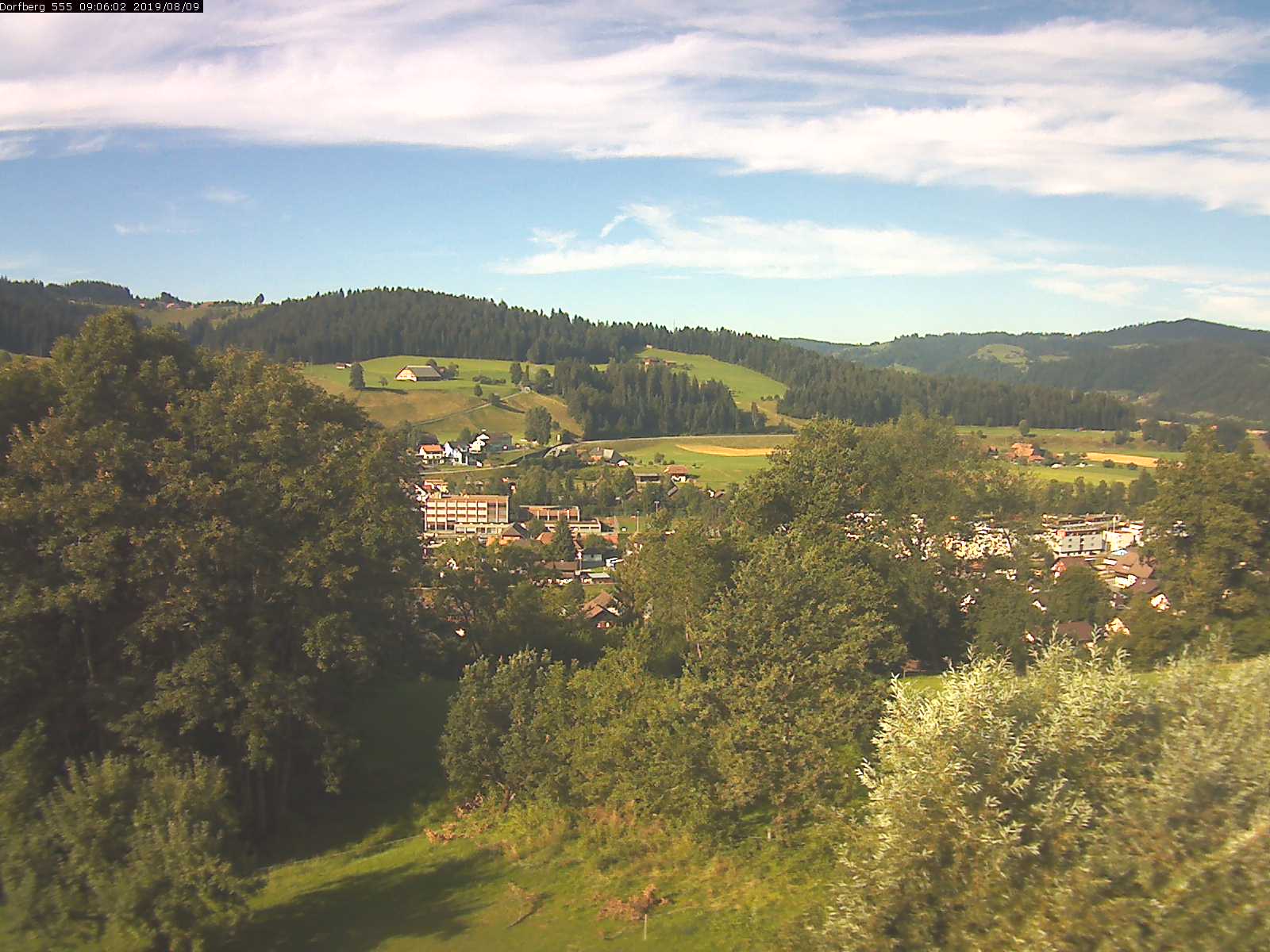 Webcam-Bild: Aussicht vom Dorfberg in Langnau 20190809-090601
