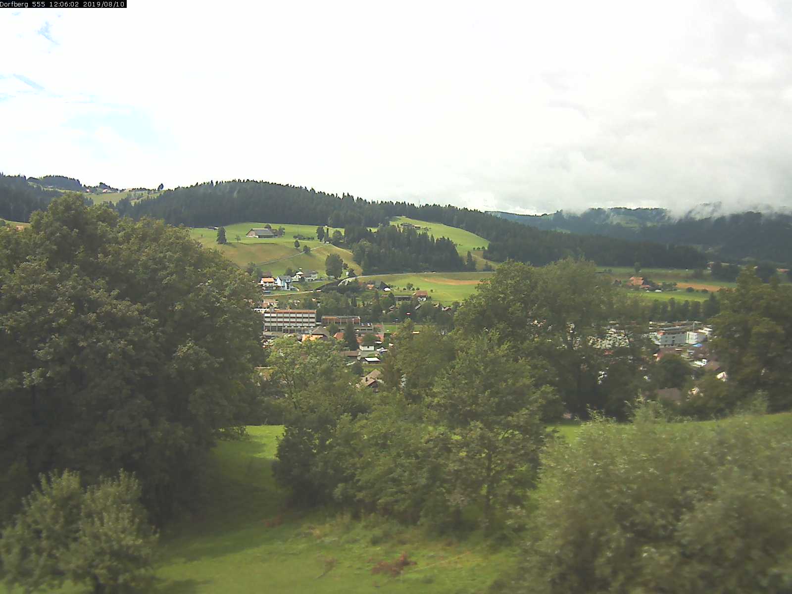 Webcam-Bild: Aussicht vom Dorfberg in Langnau 20190810-120601
