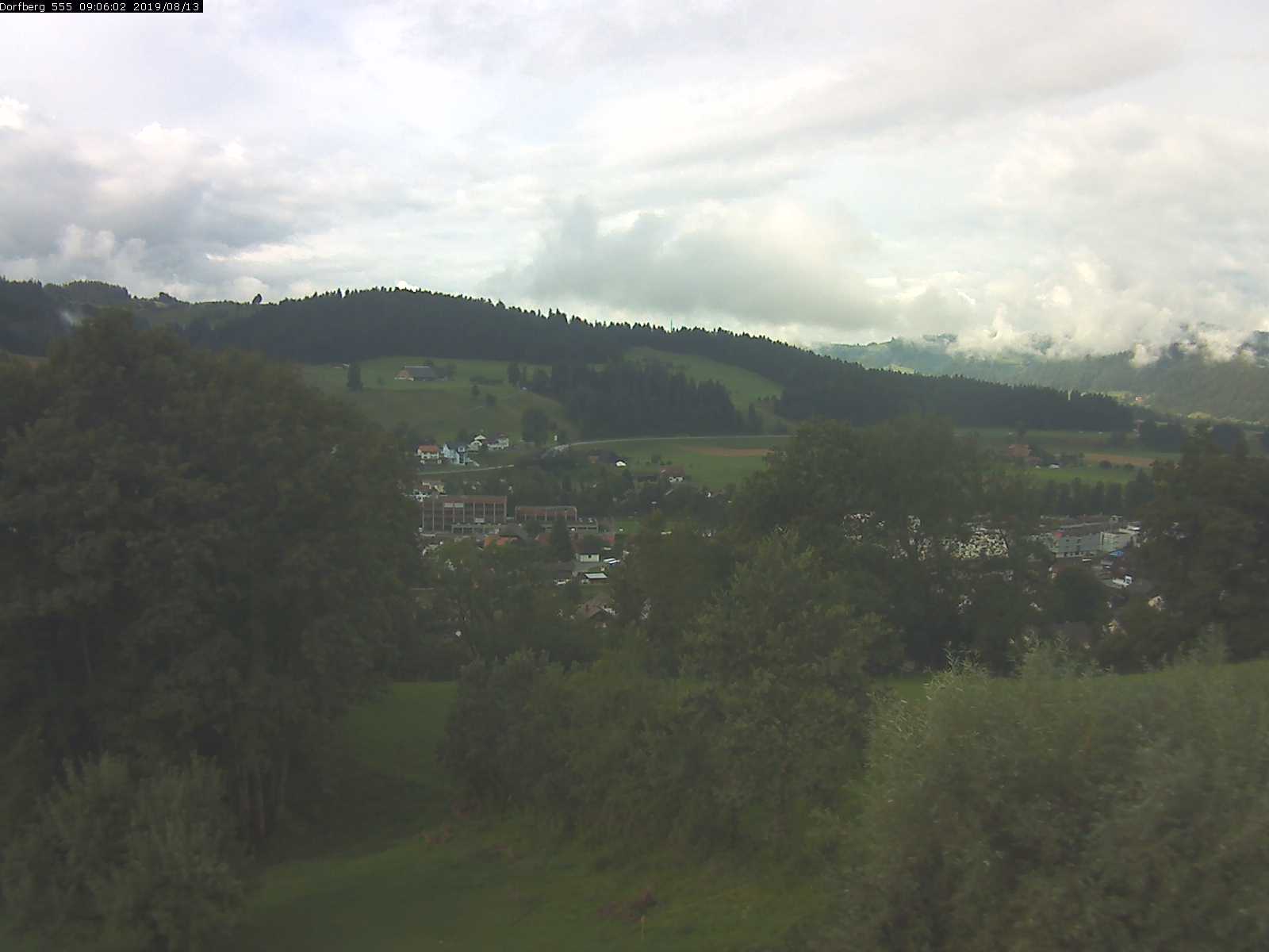 Webcam-Bild: Aussicht vom Dorfberg in Langnau 20190813-090601